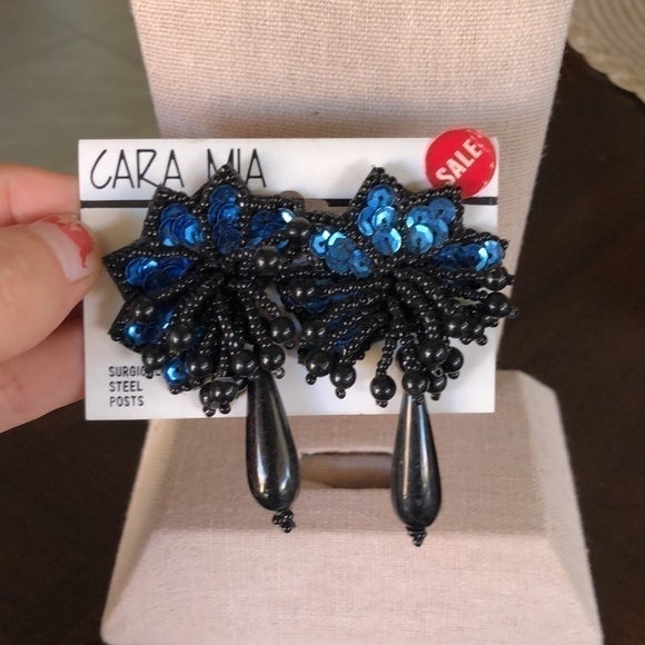 Vintage Cara Mia Pierced Earrings - Picture 2 of 4